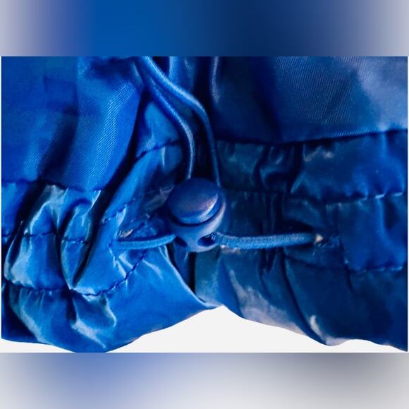 Old Navy Water-Resistant Shinny Catalyst Blue Puffer Vest. Size XL. Worn Once! - Picture 7 of 10